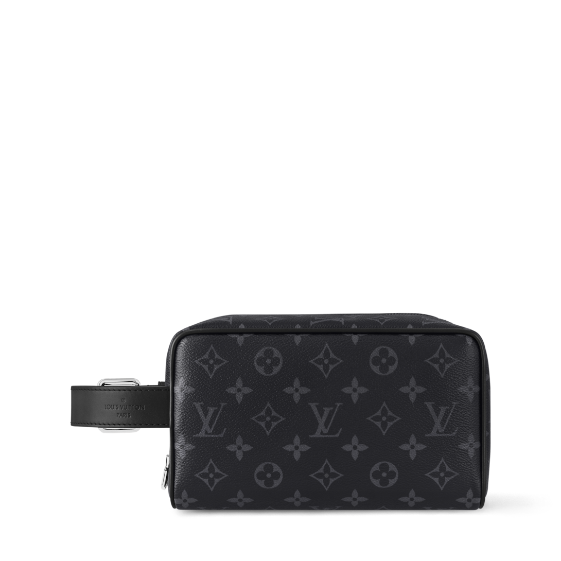 Nécessaire Dopp Kit Locker Monogram Eclipse - Viagem | LOUIS VUITTON ® Nécessaire Dopp Kit Locker Monogram Eclipse - Viagem | LOUIS VUITTON ®